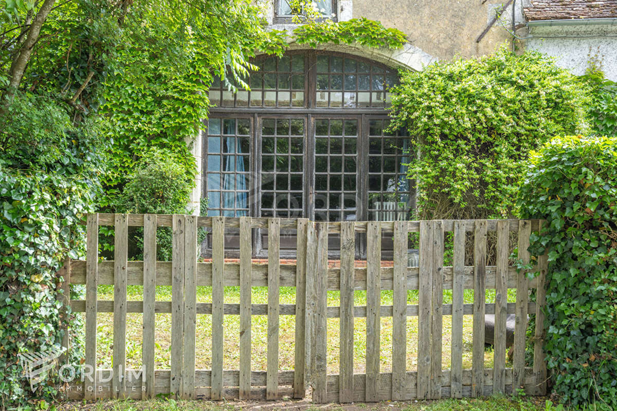 Maison à THURY