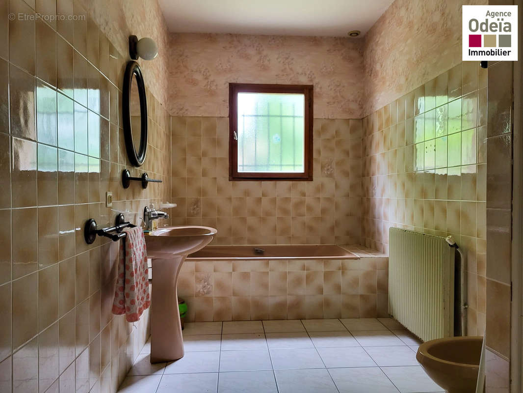 Salle de bain - Agence Odeïa Immobilier - Maison à AUDENGE