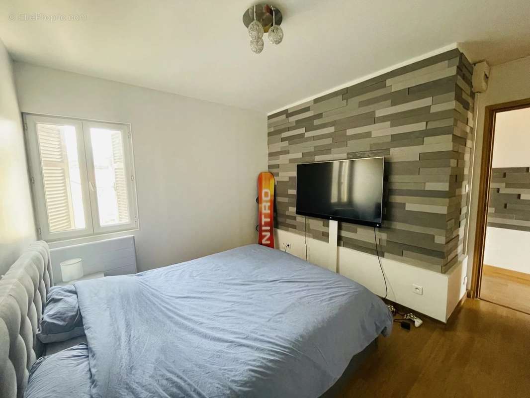 Appartement à BERRE-LES-ALPES