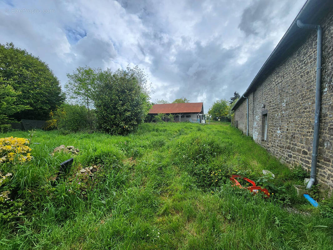 Maison à BONNEMAIN