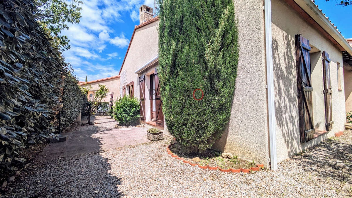 Maison à LAROQUE-DES-ALBERES