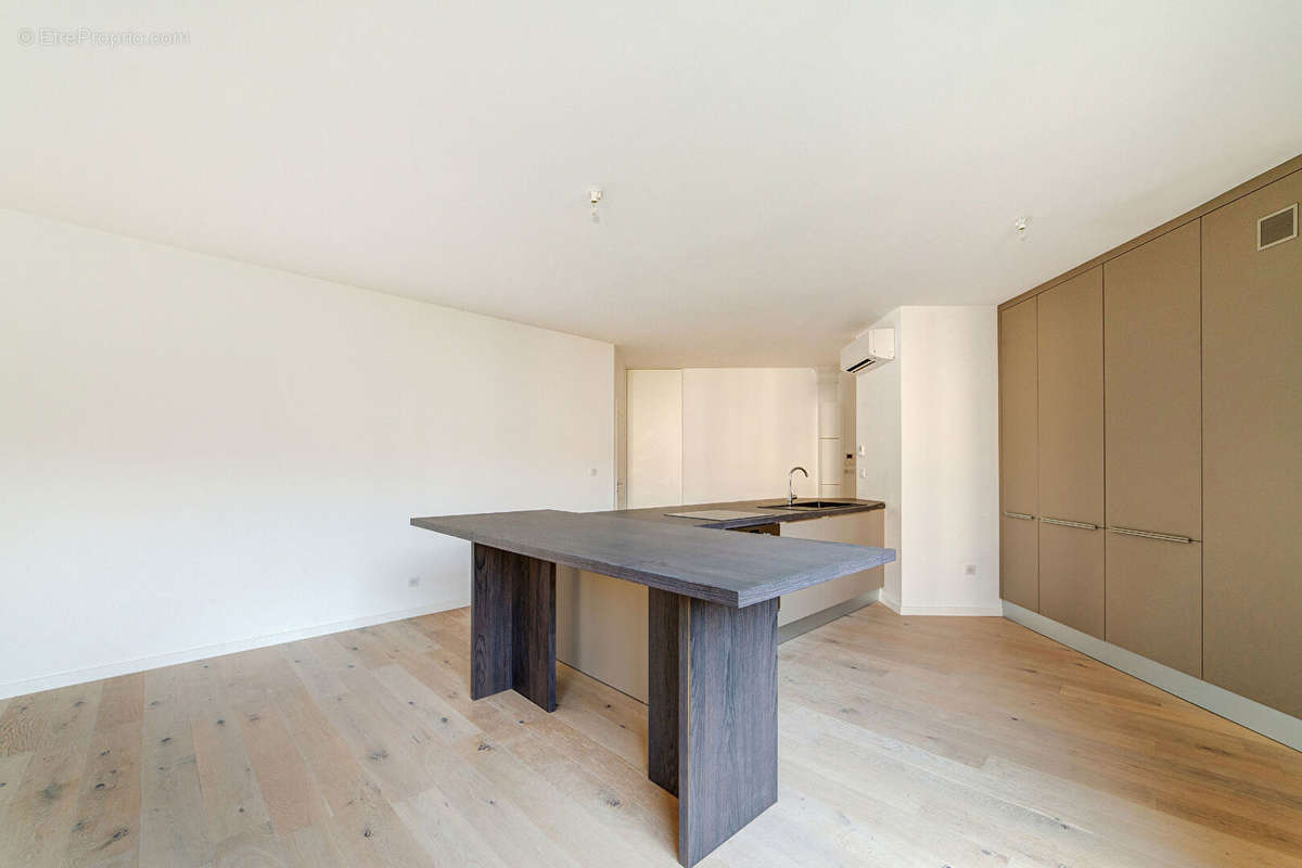 Appartement à LYON-8E