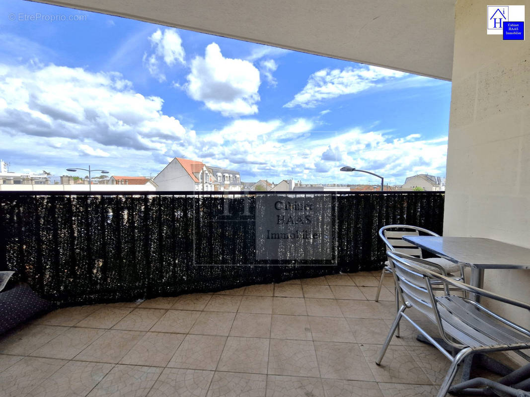 Terrasse (1) - Appartement à PONTAULT-COMBAULT