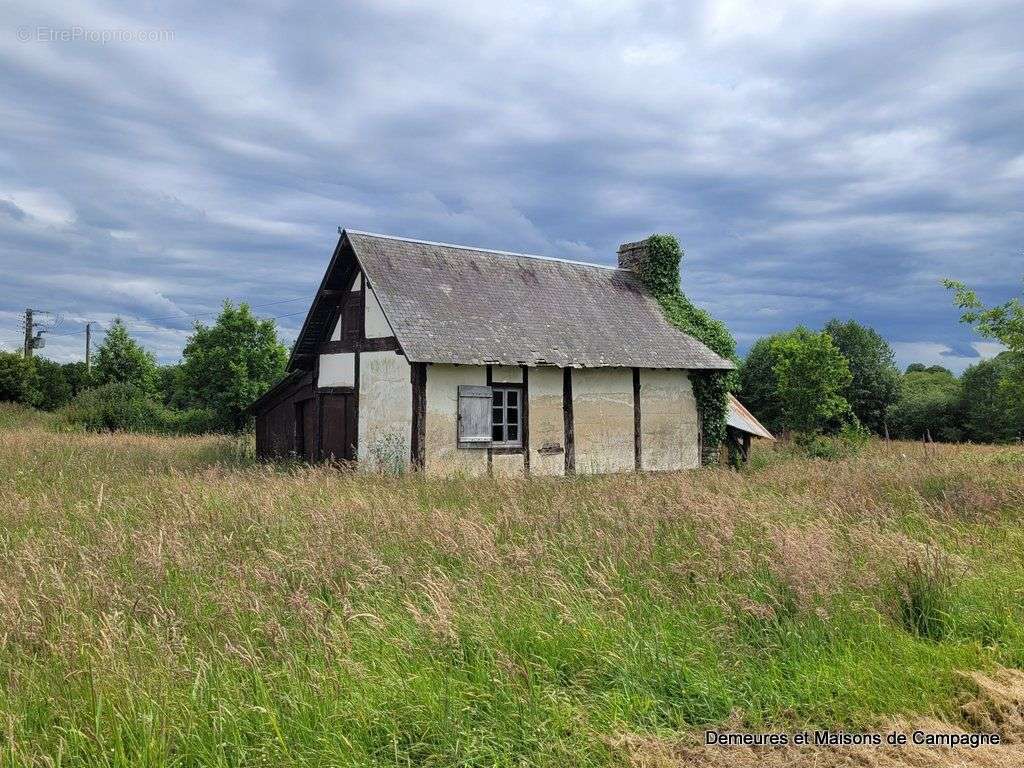 Maison à SAINT-HILAIRE-DU-HARCOUET