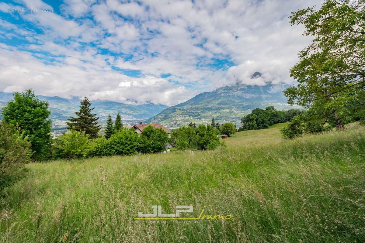 Terrain à SAINT-GERVAIS-LES-BAINS