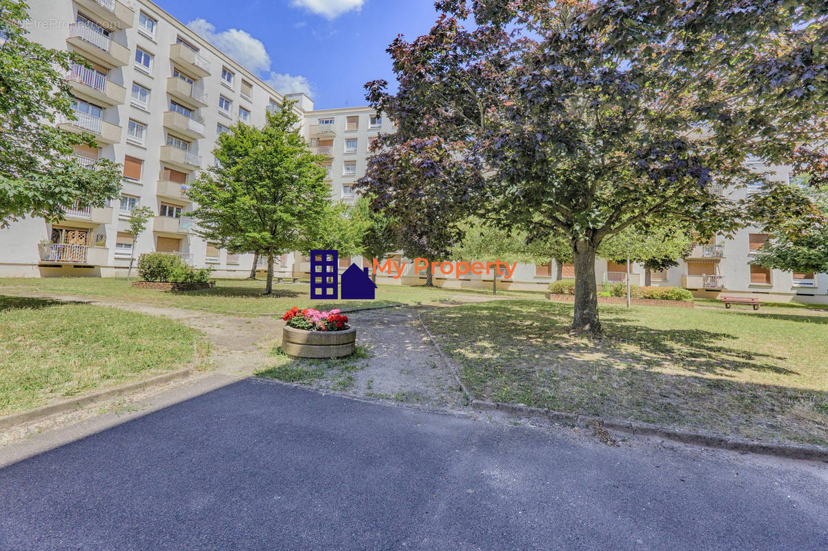 Appartement à HOUILLES