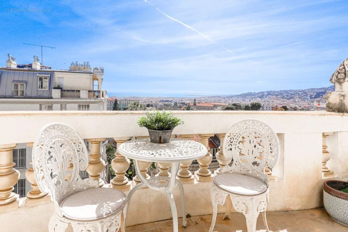 Appartement à NICE