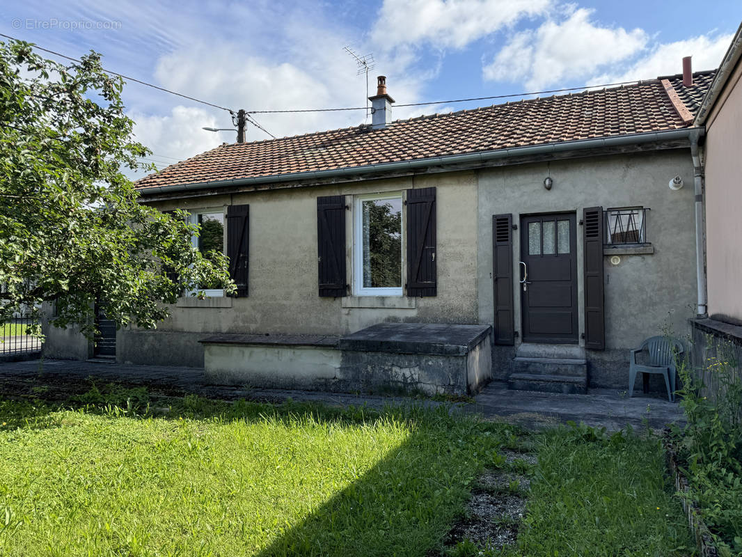 Maison à PONT-DE-ROIDE