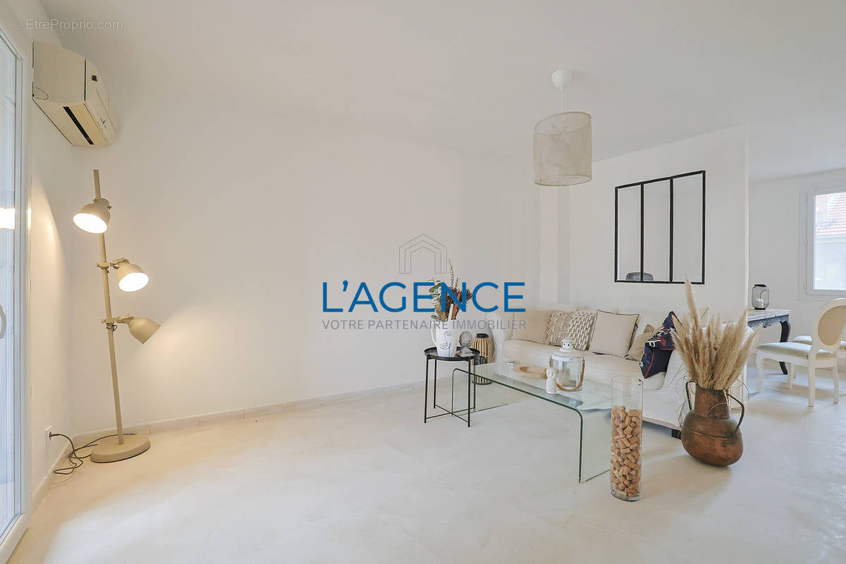 Appartement à HYERES