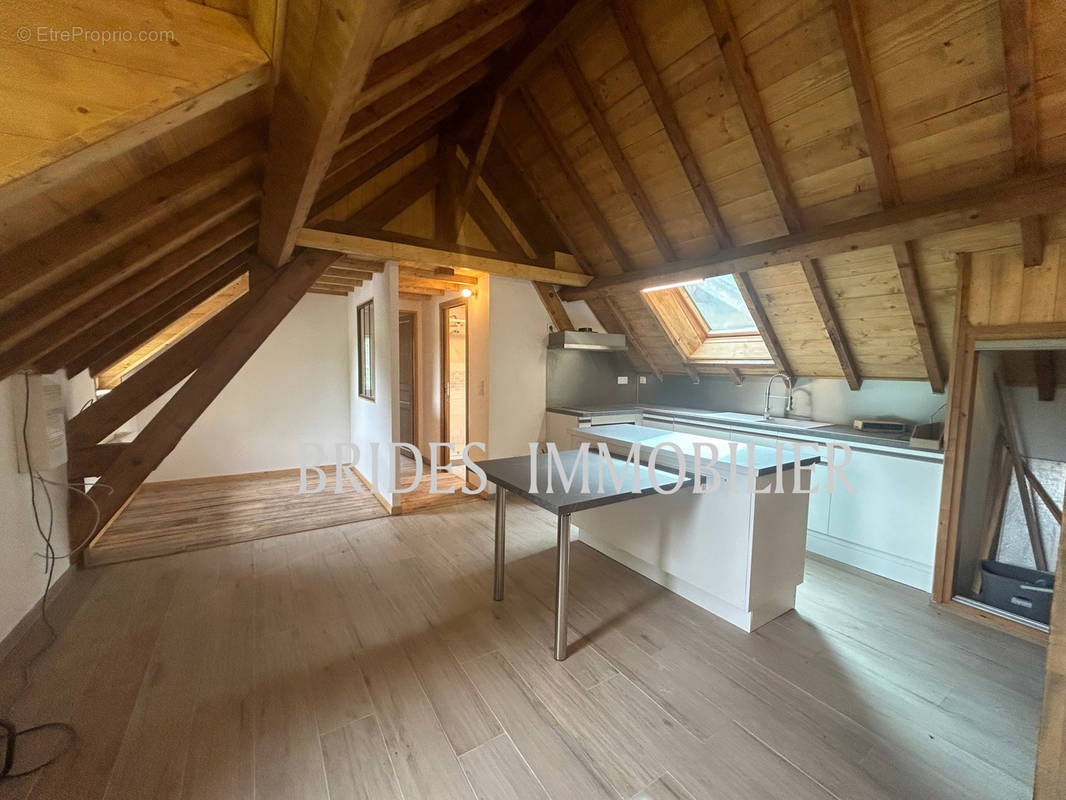 Appartement à BRIDES-LES-BAINS