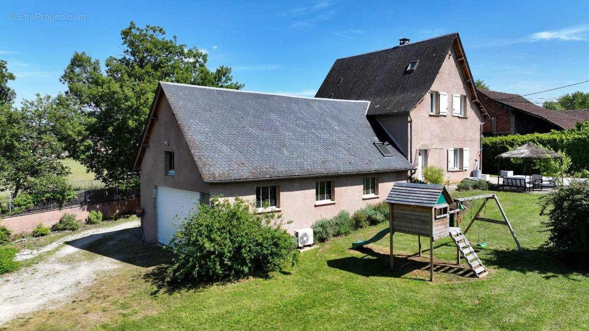 Maison à SAINT-CHRISTOPHE-VALLON