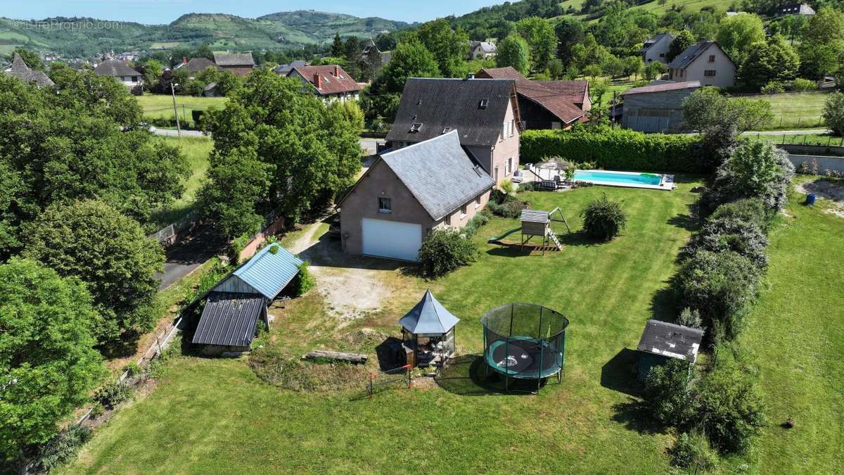 Maison à SAINT-CHRISTOPHE-VALLON