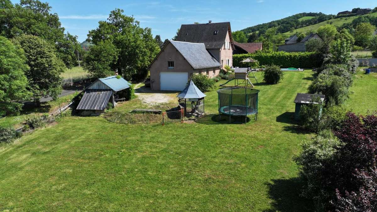 Maison à SAINT-CHRISTOPHE-VALLON