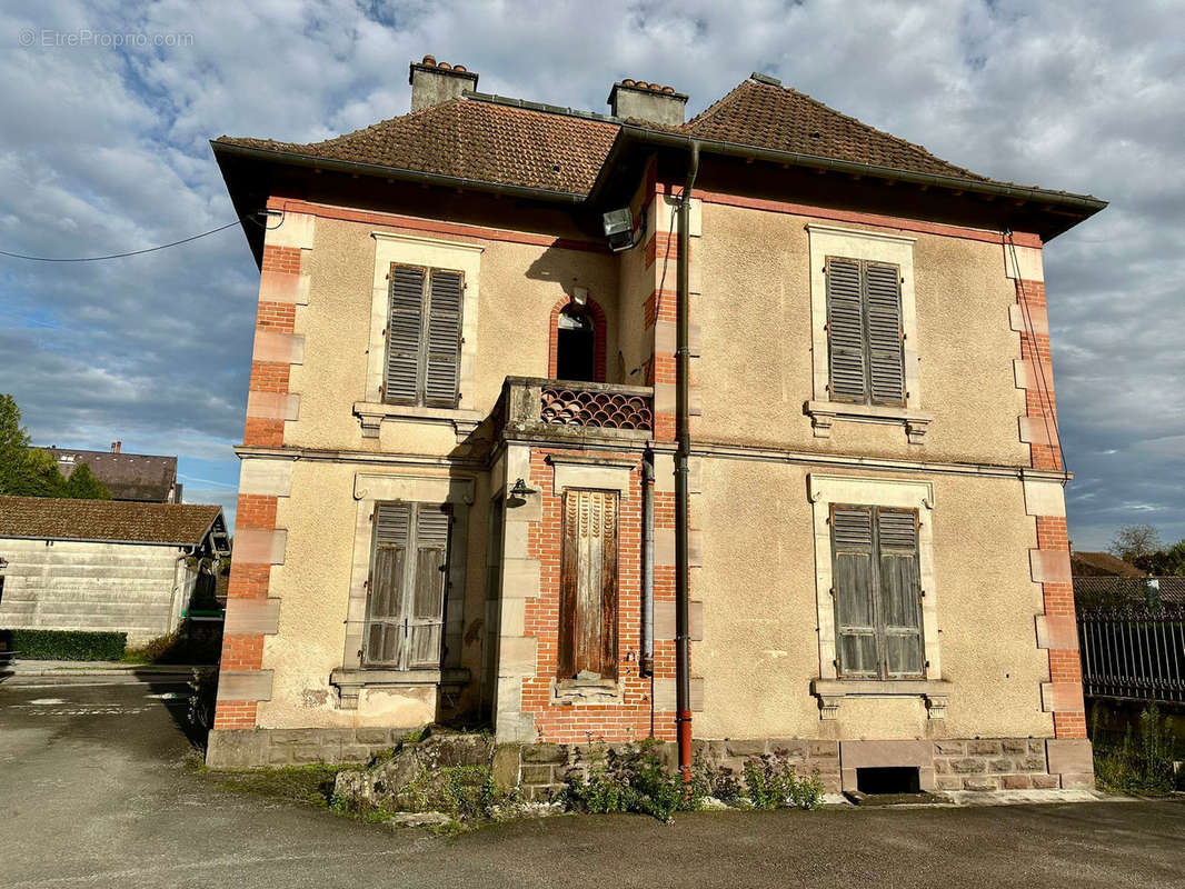 Appartement à LUXEUIL-LES-BAINS