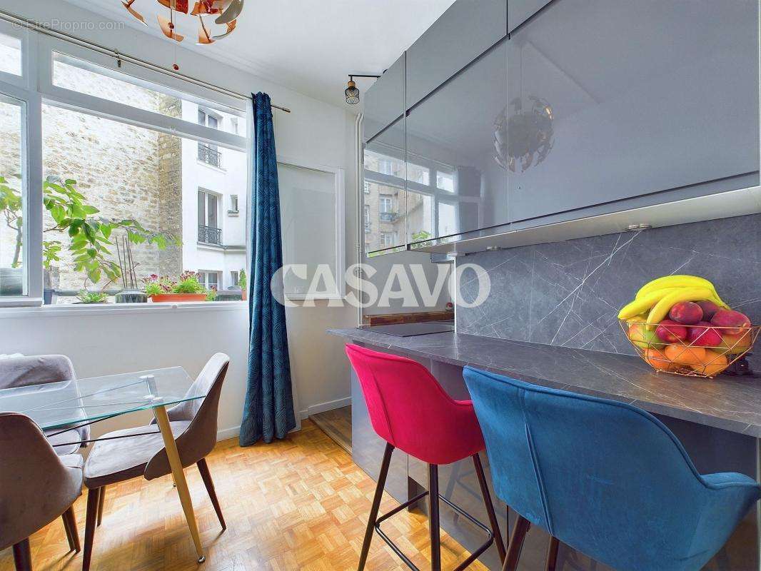 Appartement à PARIS-16E