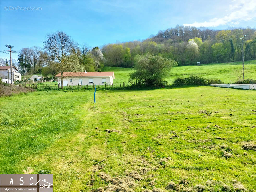 Terrain à BOURGOIN-JALLIEU