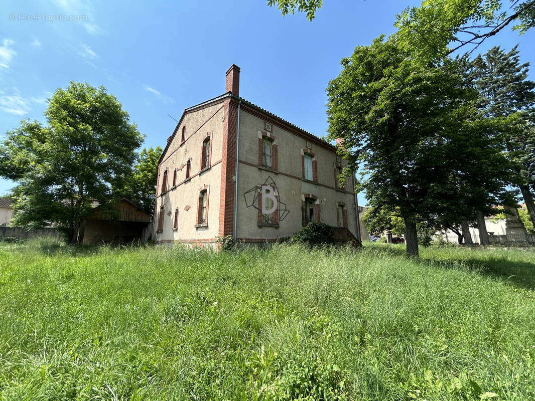 Maison à SAINT-BENOIT-DE-CARMAUX