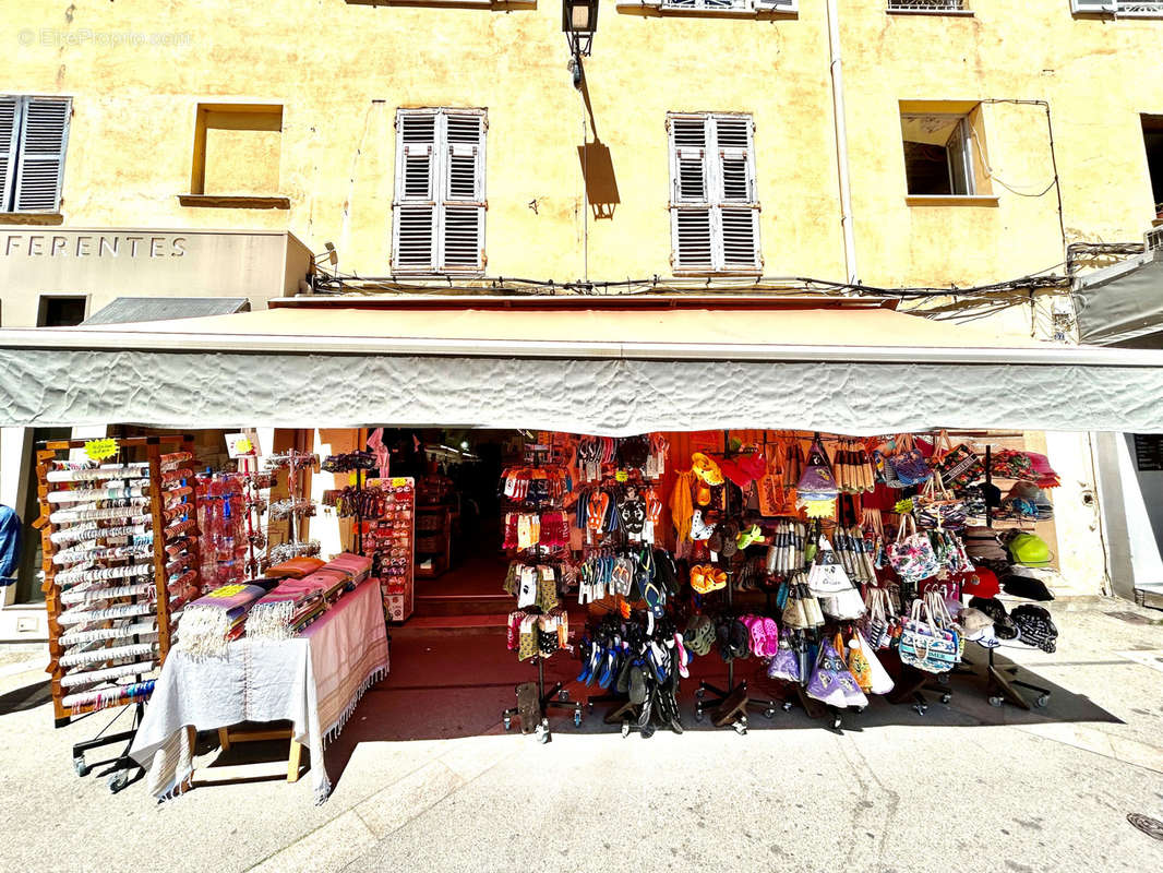 Commerce à AJACCIO