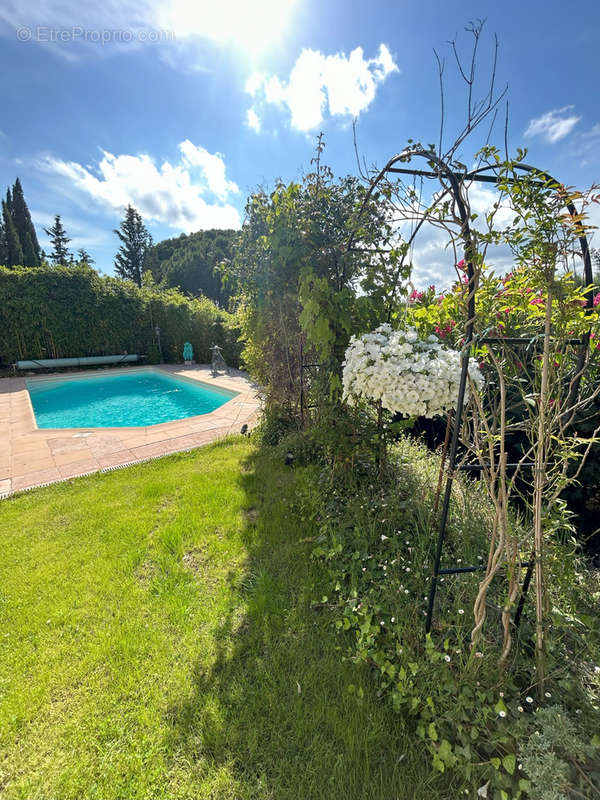 Autre à FREJUS