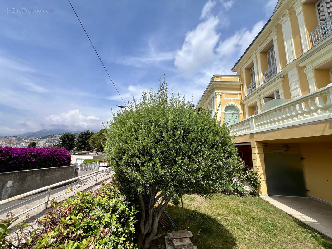 Appartement à MENTON