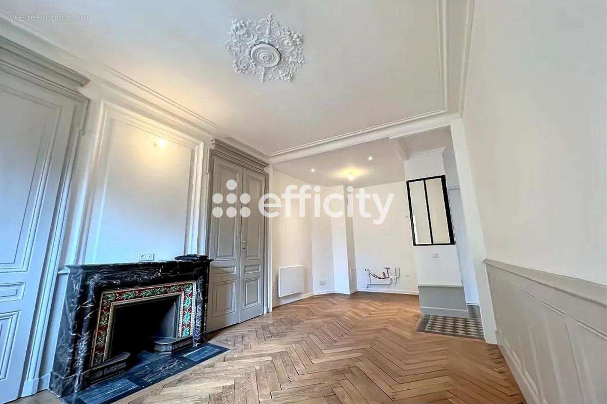 Appartement à LYON-5E