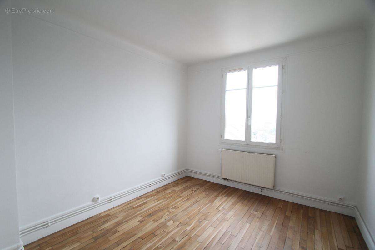 Appartement à LA COURNEUVE