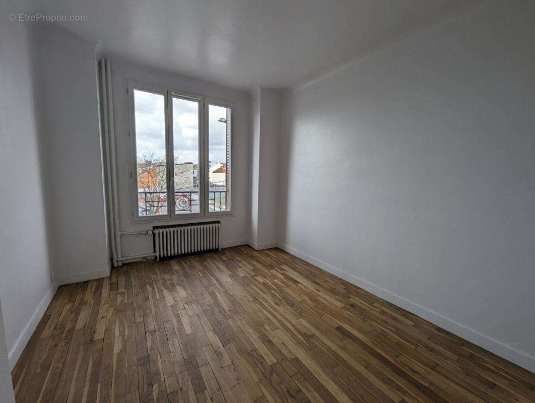 Appartement à LA COURNEUVE