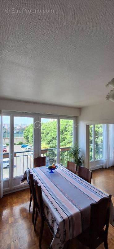 Appartement à IVRY-SUR-SEINE