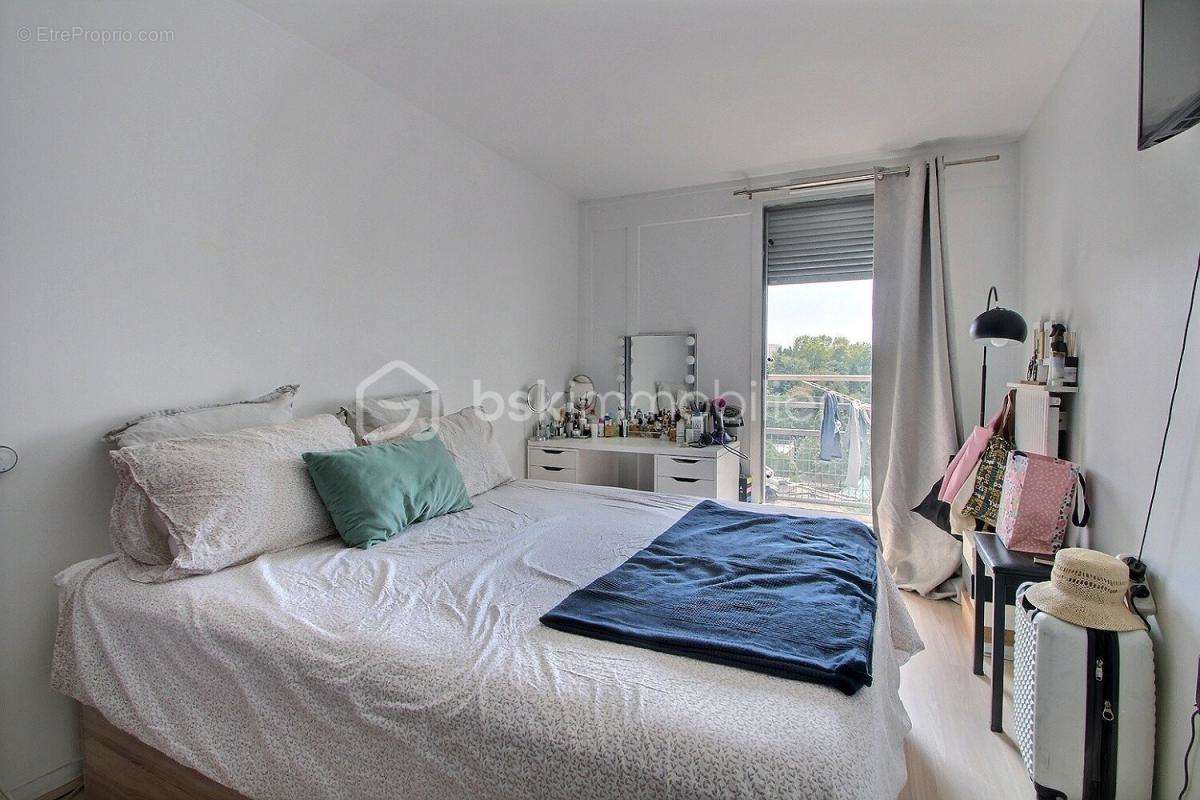 Appartement à NANTERRE