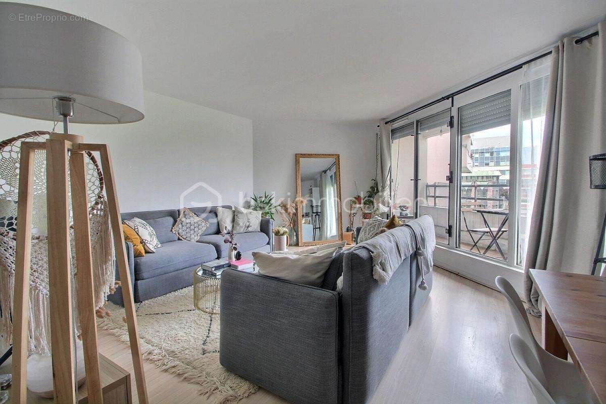 Appartement à NANTERRE