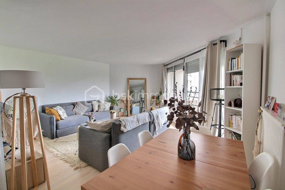 Appartement à NANTERRE