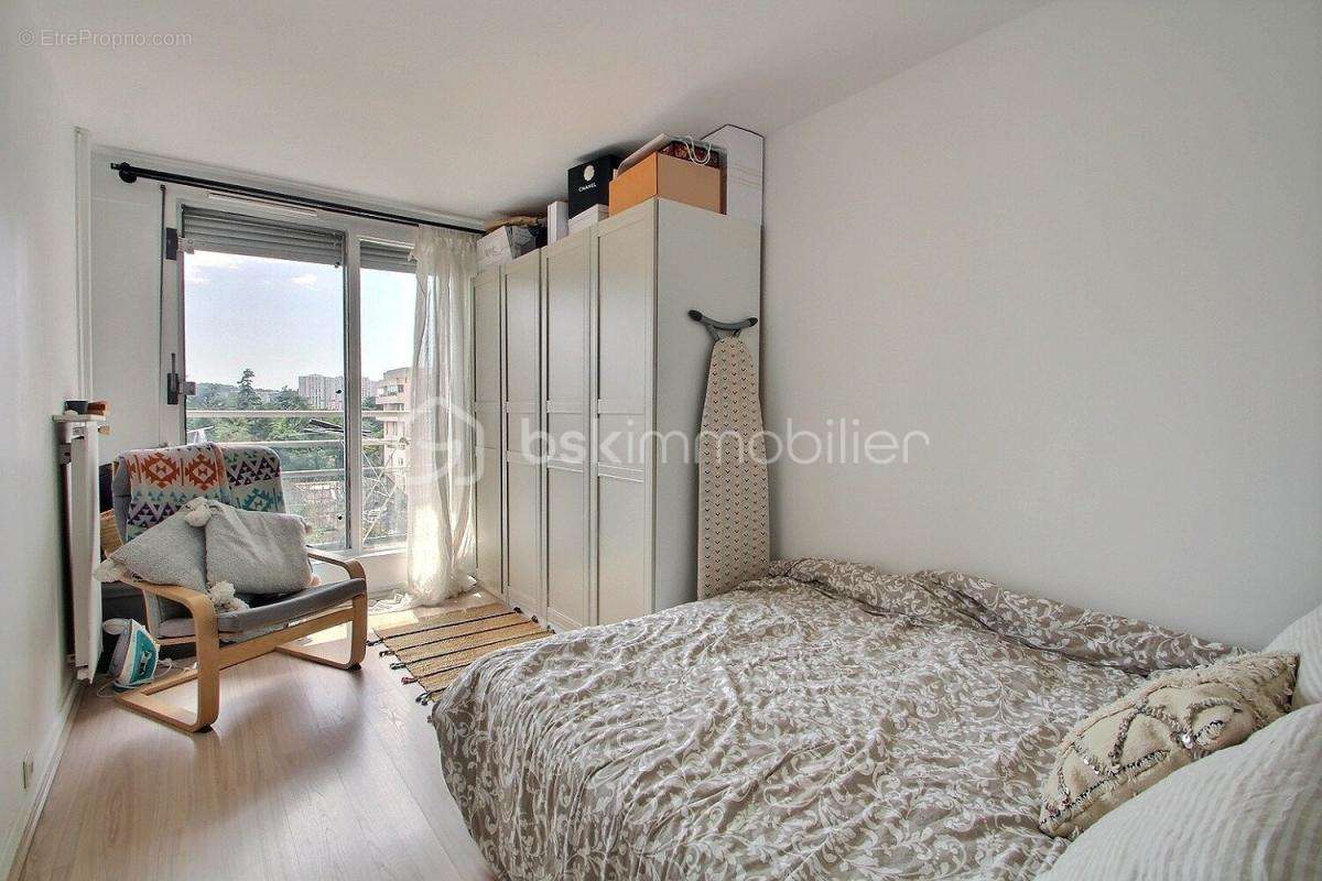 Appartement à NANTERRE