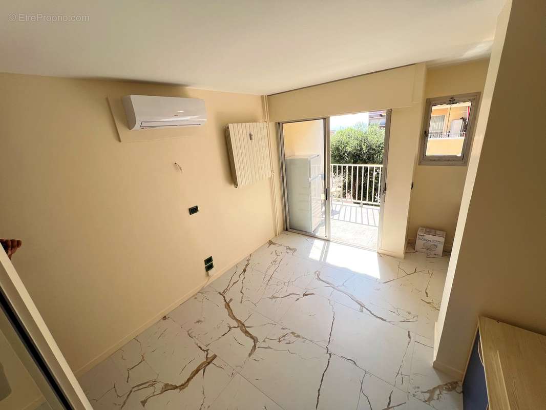 Appartement à ROQUEBRUNE-CAP-MARTIN