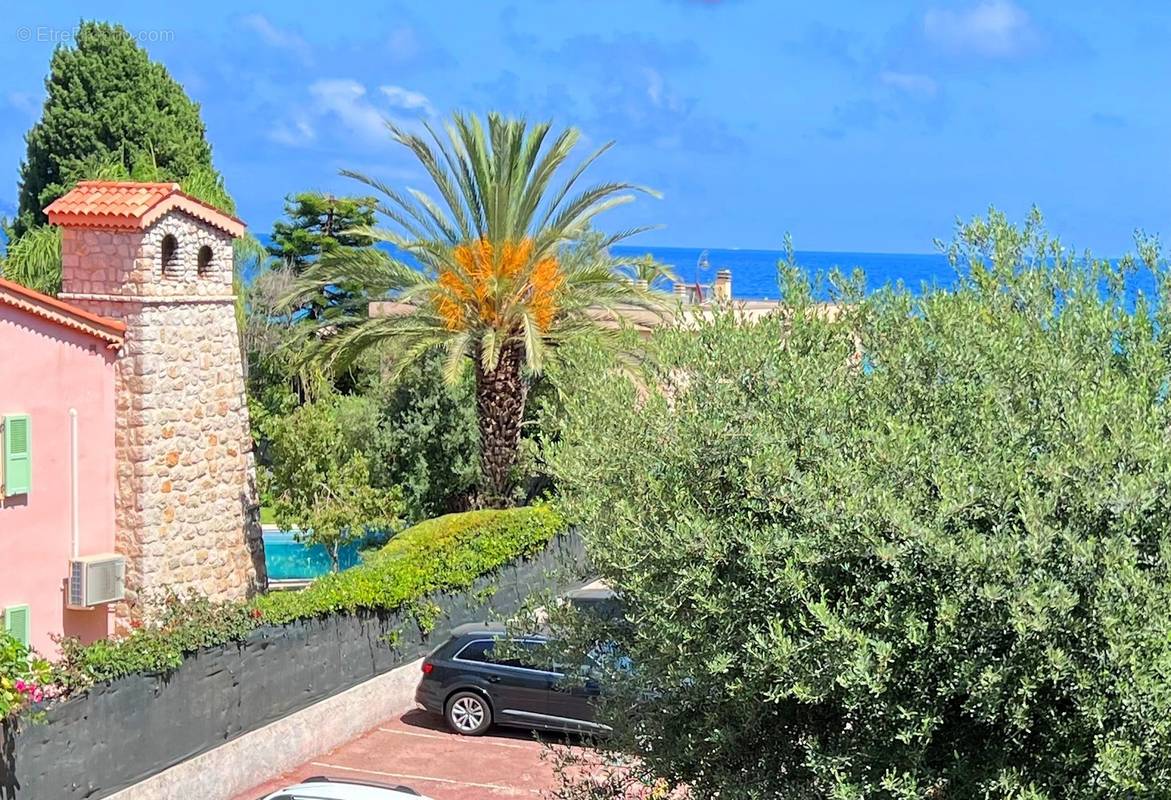 Appartement à ROQUEBRUNE-CAP-MARTIN