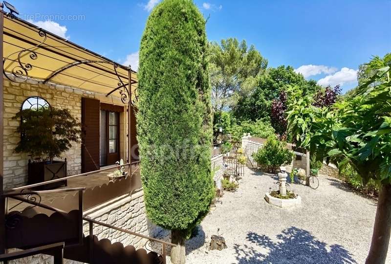 Maison à UZES