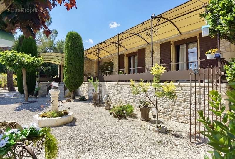 Maison à UZES