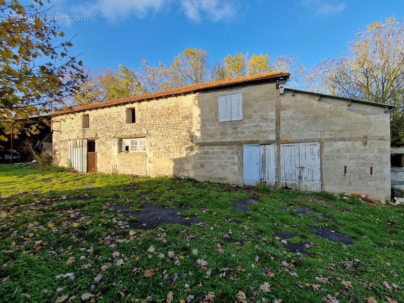 Maison à TONNAY-BOUTONNE