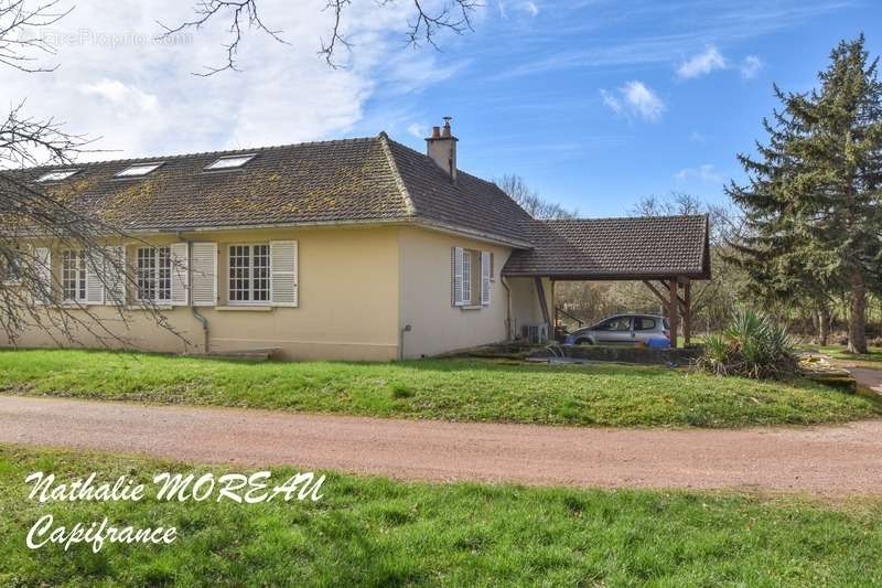 Maison à SAINT-LEGER-DU-BOIS