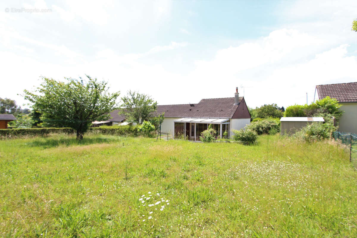 Maison à COULANGES-LES-NEVERS