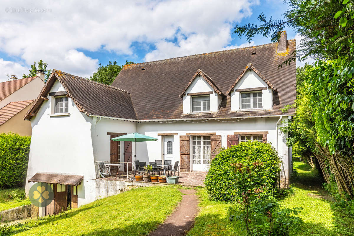 Maison à THOIRY