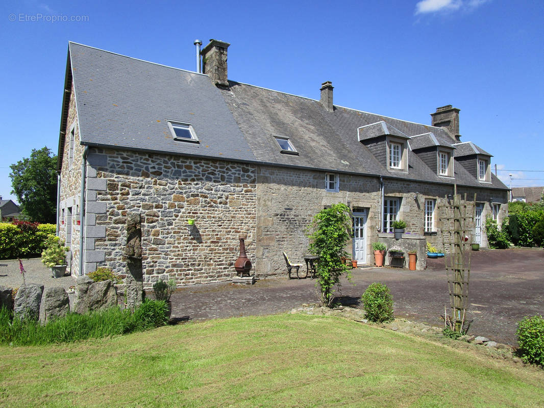 Maison à COULOUVRAY-BOISBENATRE