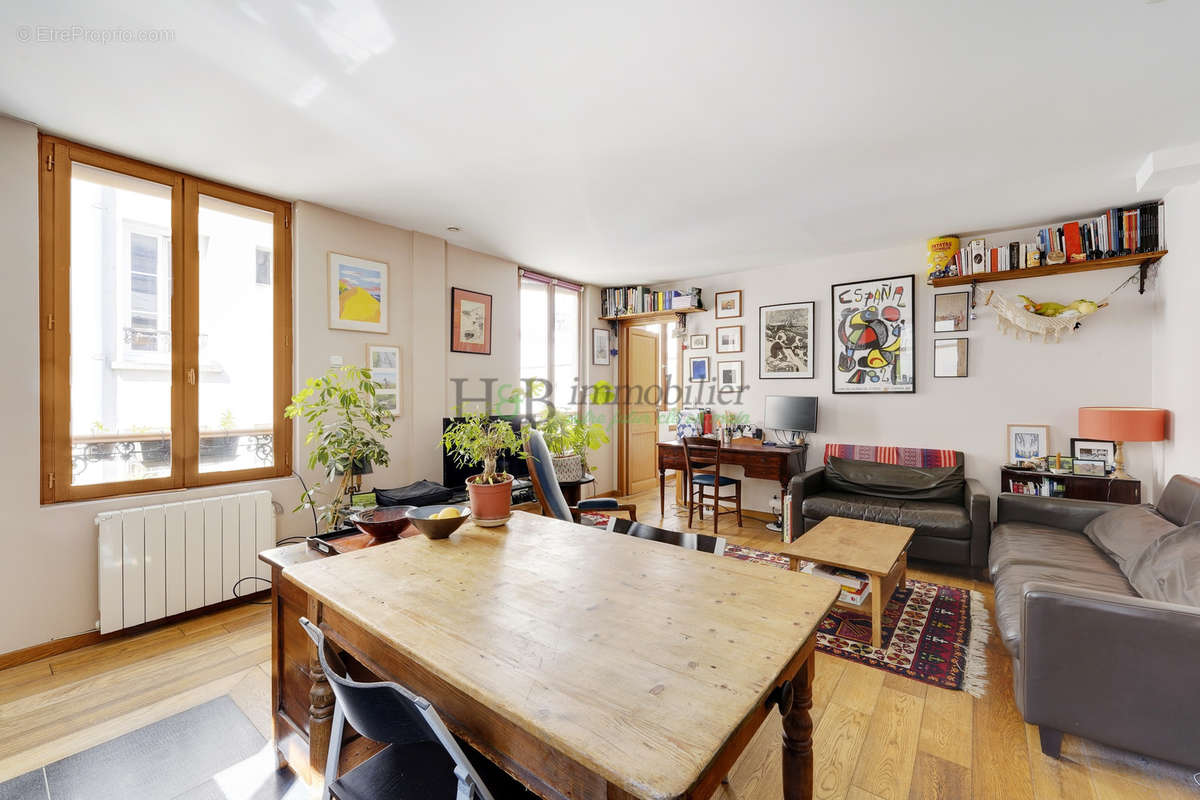 Appartement à PARIS-11E