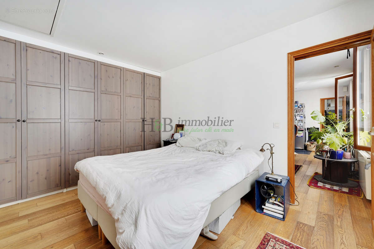 Appartement à PARIS-11E