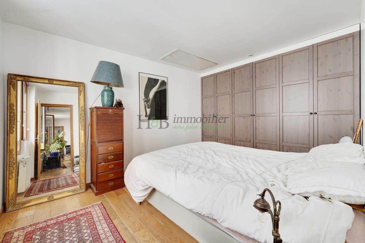 Appartement à PARIS-11E