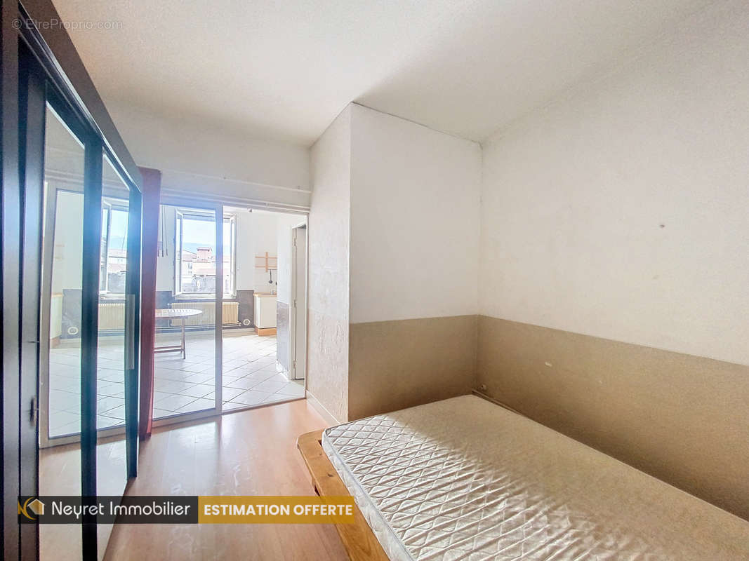 Appartement à SAINT-ETIENNE