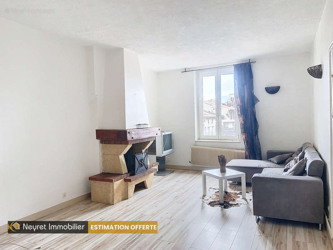 Appartement à SAINT-ETIENNE