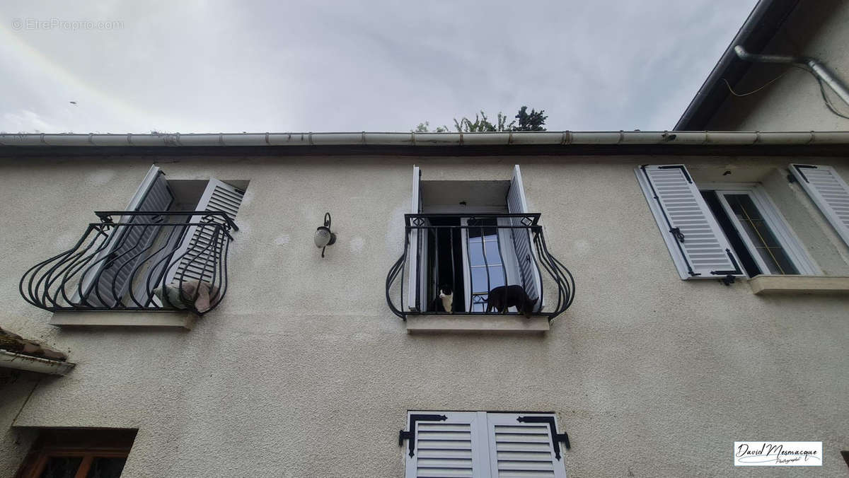 Appartement à MEZIERES-SUR-SEINE