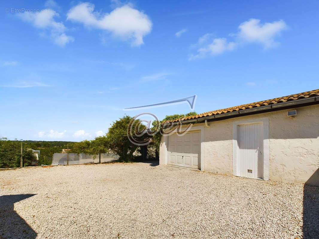 Maison à SAINT-MAXIMIN-LA-SAINTE-BAUME