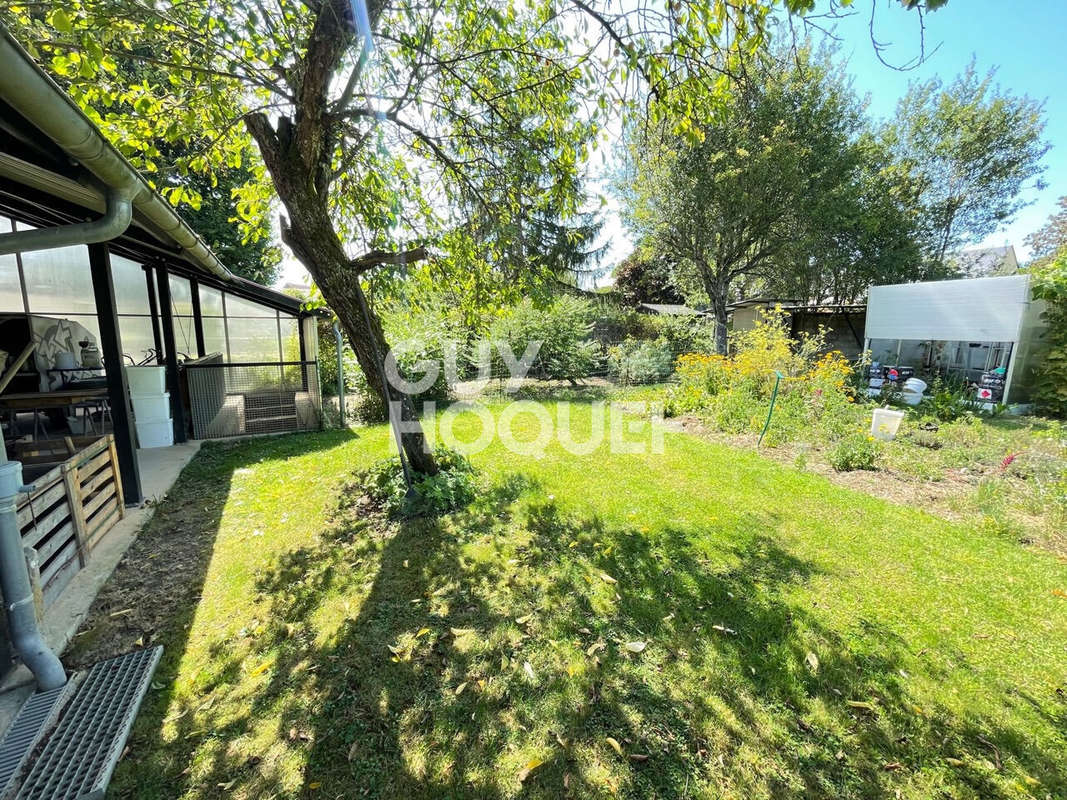 Maison à SAVIGNY-EN-SEPTAINE