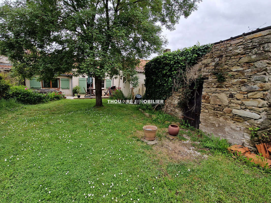 Maison à LE CELLIER